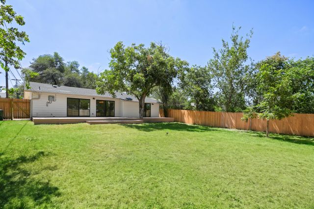 7010 Miranda DR, Austin, TX 78752