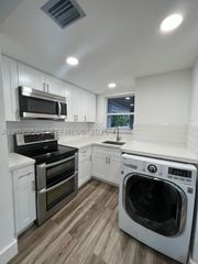 310 Fontainebleau Blvd 204, Miami, FL 33172