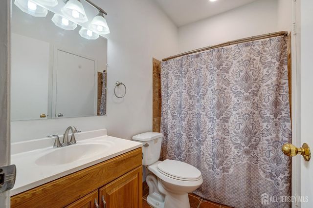 5071 Beech Court, South Brunswick, NJ 08852