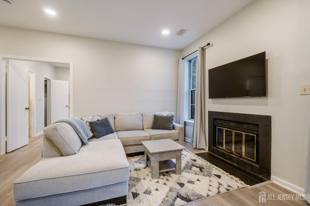 5071 Beech Court, South Brunswick, NJ 08852