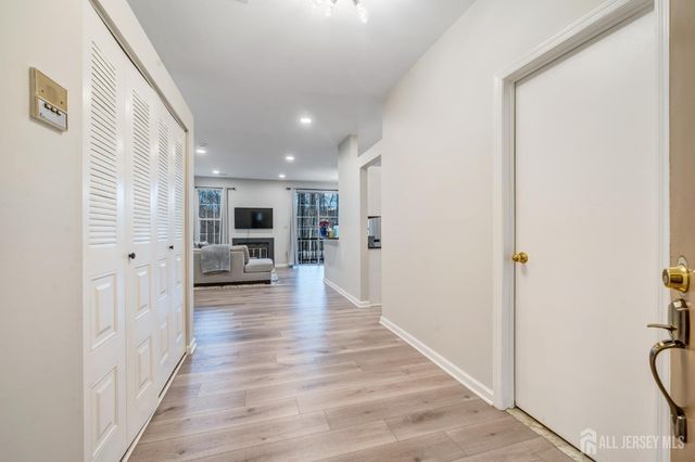 5071 Beech Court, South Brunswick, NJ 08852