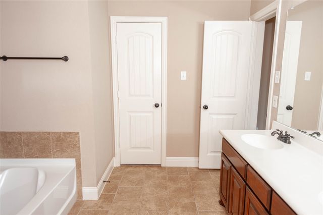 211 Range Road, Waxahachie, TX 75165