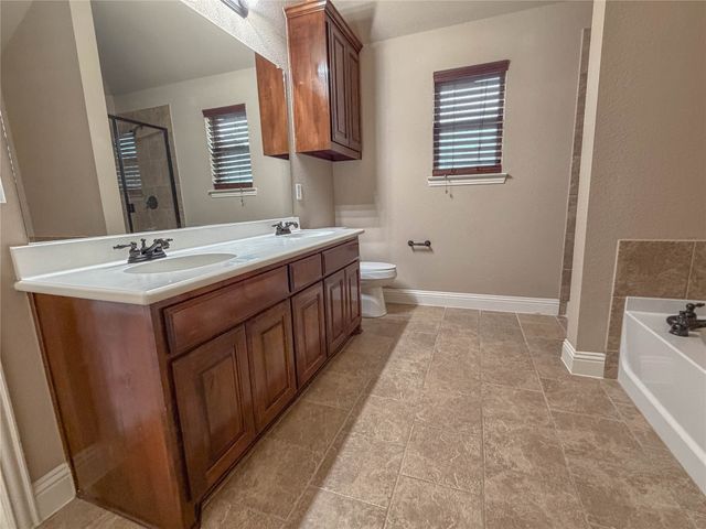 211 Range Road, Waxahachie, TX 75165