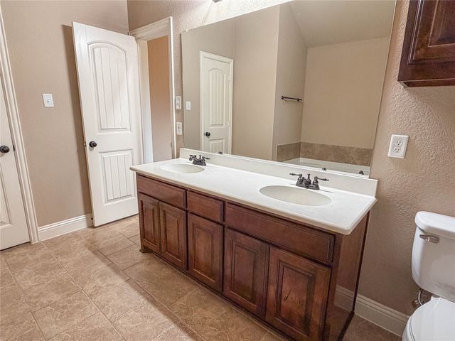 211 Range Road, Waxahachie, TX 75165