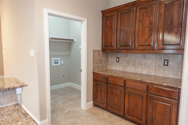 211 Range Road, Waxahachie, TX 75165