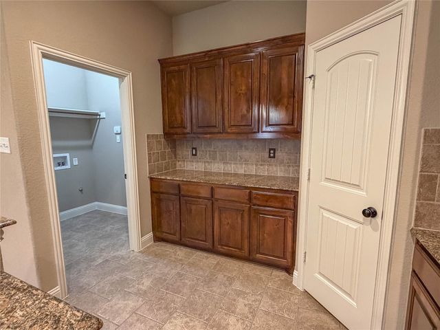 211 Range Road, Waxahachie, TX 75165