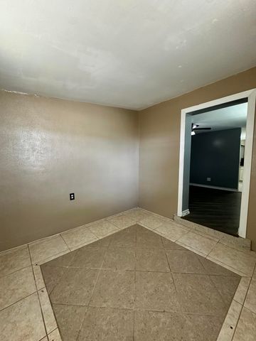 1005 NW 5th Street, Okeechobee, FL 34972