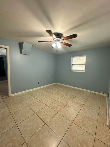 1005 NW 5th Street, Okeechobee, FL 34972