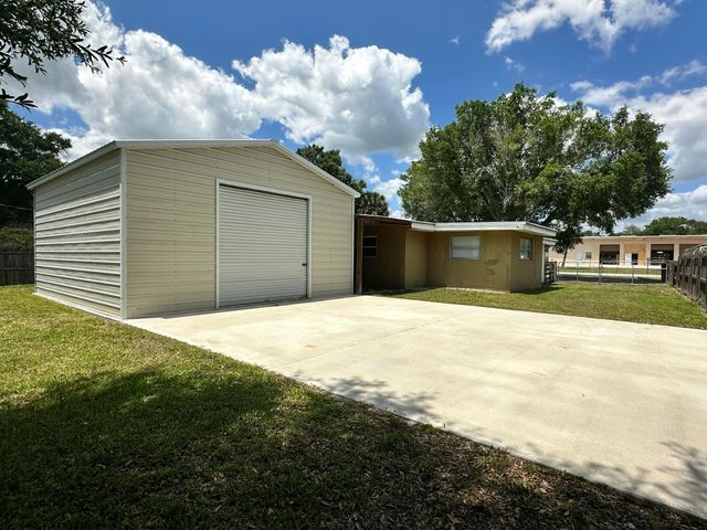 1005 NW 5th Street, Okeechobee, FL 34972