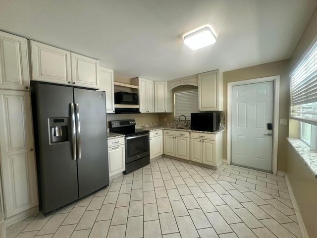 1005 NW 5th Street, Okeechobee, FL 34972