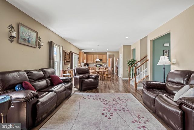 314 CARRIAGE DR, Mount Royal, NJ 08061