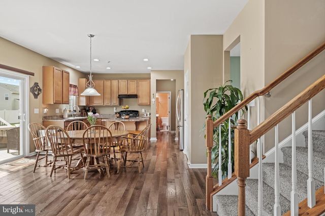 314 CARRIAGE DR, Mount Royal, NJ 08061