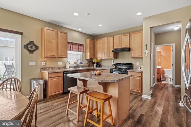 314 CARRIAGE DR, Mount Royal, NJ 08061