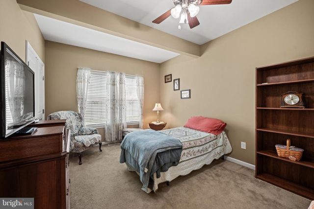 314 CARRIAGE DR, Mount Royal, NJ 08061