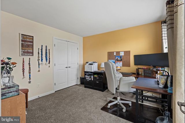 314 CARRIAGE DR, Mount Royal, NJ 08061