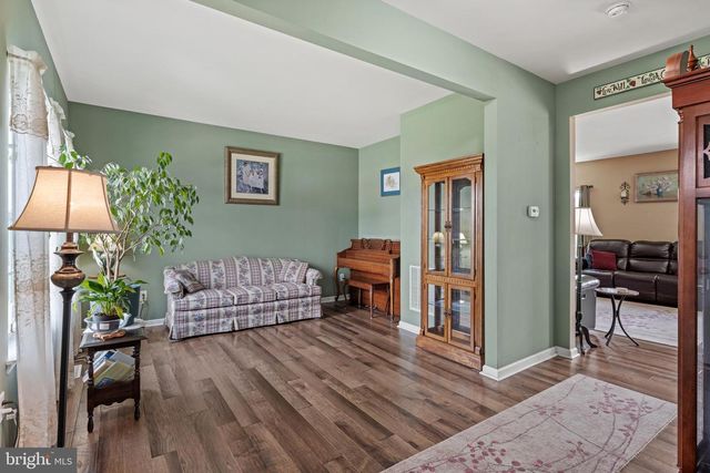 314 CARRIAGE DR, Mount Royal, NJ 08061
