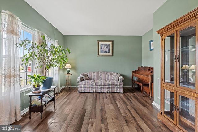 314 CARRIAGE DR, Mount Royal, NJ 08061