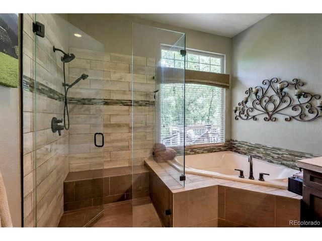 6977 Glenhunt Ln, Castle Pines, CO 80108