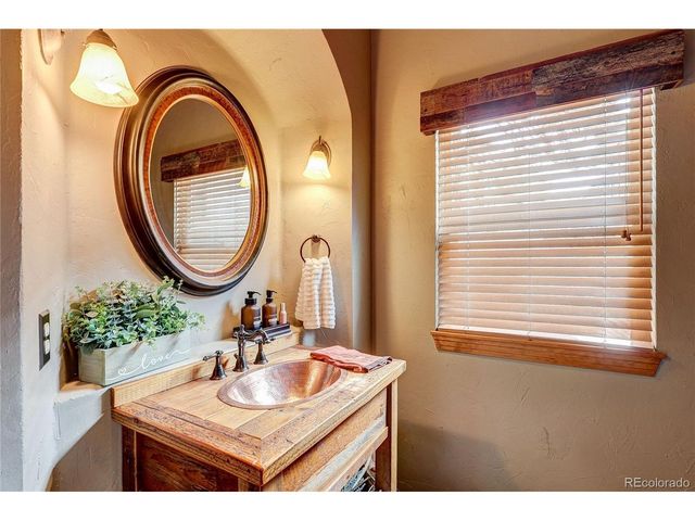 6977 Glenhunt Ln, Castle Pines, CO 80108