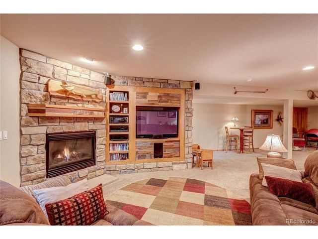 6977 Glenhunt Ln, Castle Pines, CO 80108