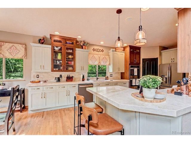 6977 Glenhunt Ln, Castle Pines, CO 80108