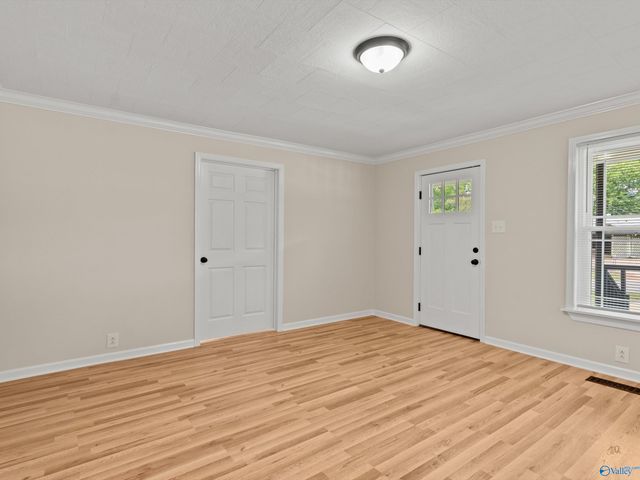 209 Baxter Avenue NW, Huntsville, AL 35811