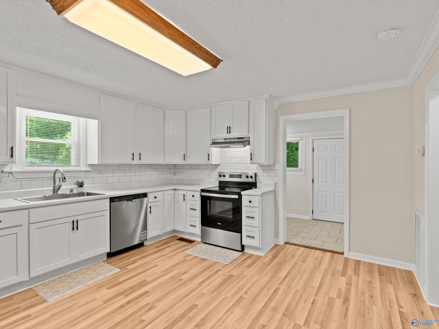 209 Baxter Avenue NW, Huntsville, AL 35811