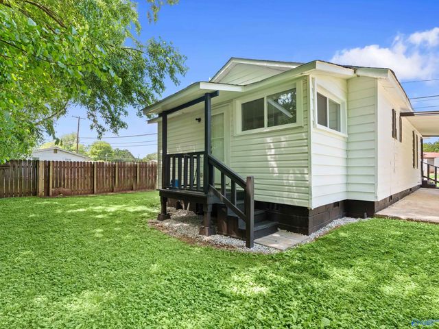 209 Baxter Avenue NW, Huntsville, AL 35811
