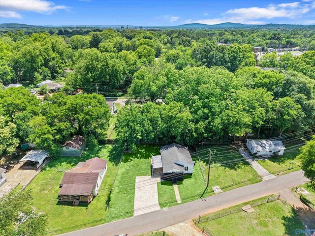 209 Baxter Avenue NW, Huntsville, AL 35811