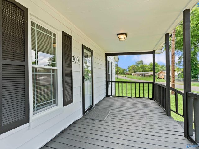 209 Baxter Avenue NW, Huntsville, AL 35811