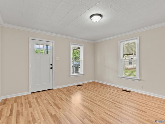 209 Baxter Avenue NW, Huntsville, AL 35811