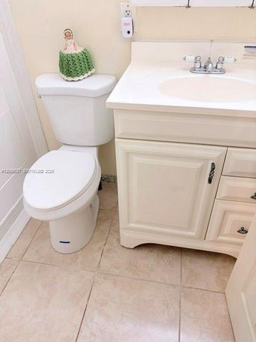 1121 NW 86th Ter, Pembroke Pines, FL 33024