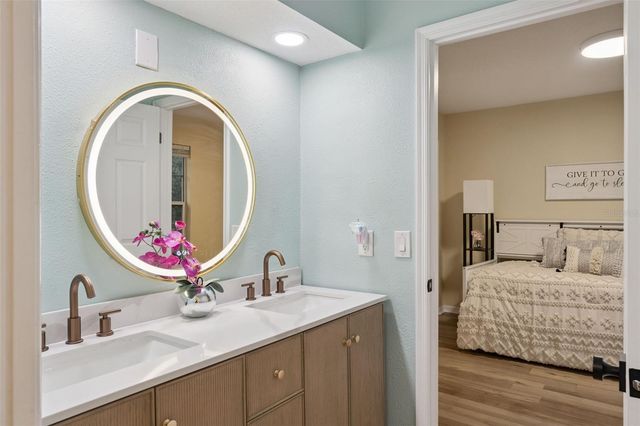 8355 DIAMOND COVE CIRCLE, Orlando, FL 32836