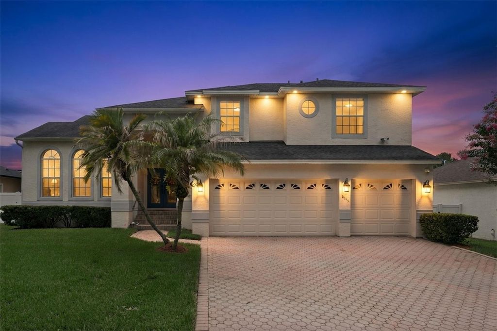 Image 2 of property listing at 8355 DIAMOND COVE CIRCLE, Orlando, FL 32836