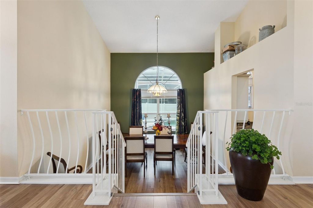 Image 12 of property listing at 8355 DIAMOND COVE CIRCLE, Orlando, FL 32836