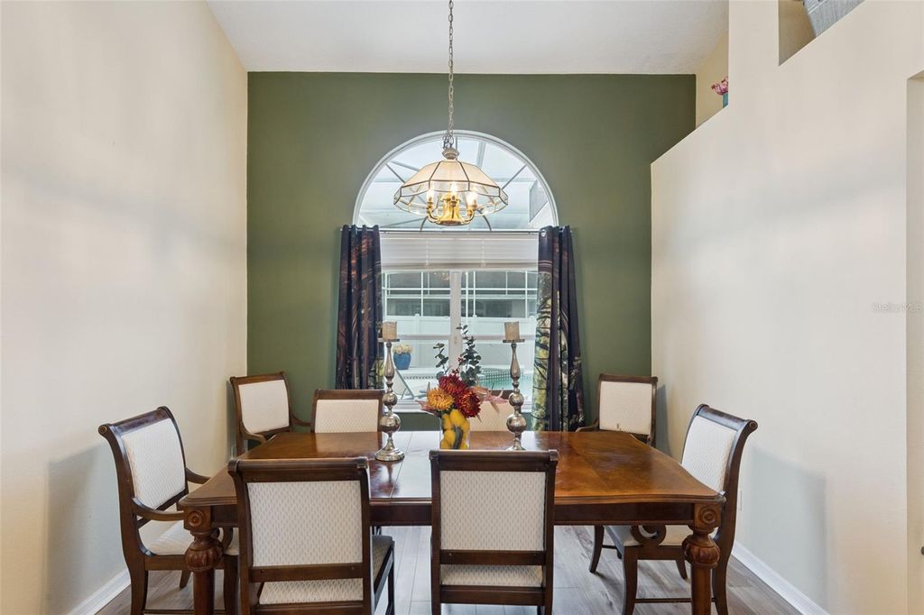 Image 17 of property listing at 8355 DIAMOND COVE CIRCLE, Orlando, FL 32836