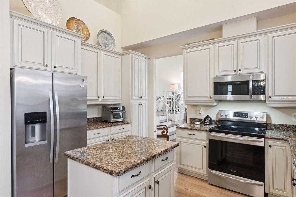 Image 21 of property listing at 8355 DIAMOND COVE CIRCLE, Orlando, FL 32836