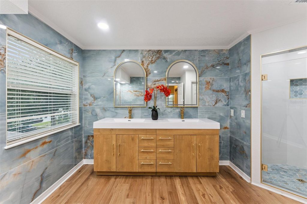Image 30 of property listing at 8355 DIAMOND COVE CIRCLE, Orlando, FL 32836