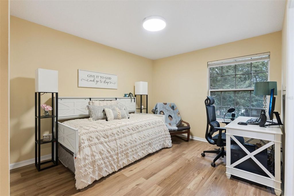 Image 38 of property listing at 8355 DIAMOND COVE CIRCLE, Orlando, FL 32836