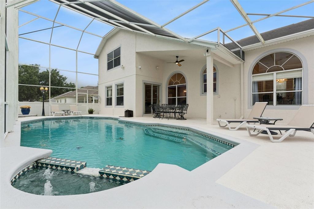Image 41 of property listing at 8355 DIAMOND COVE CIRCLE, Orlando, FL 32836