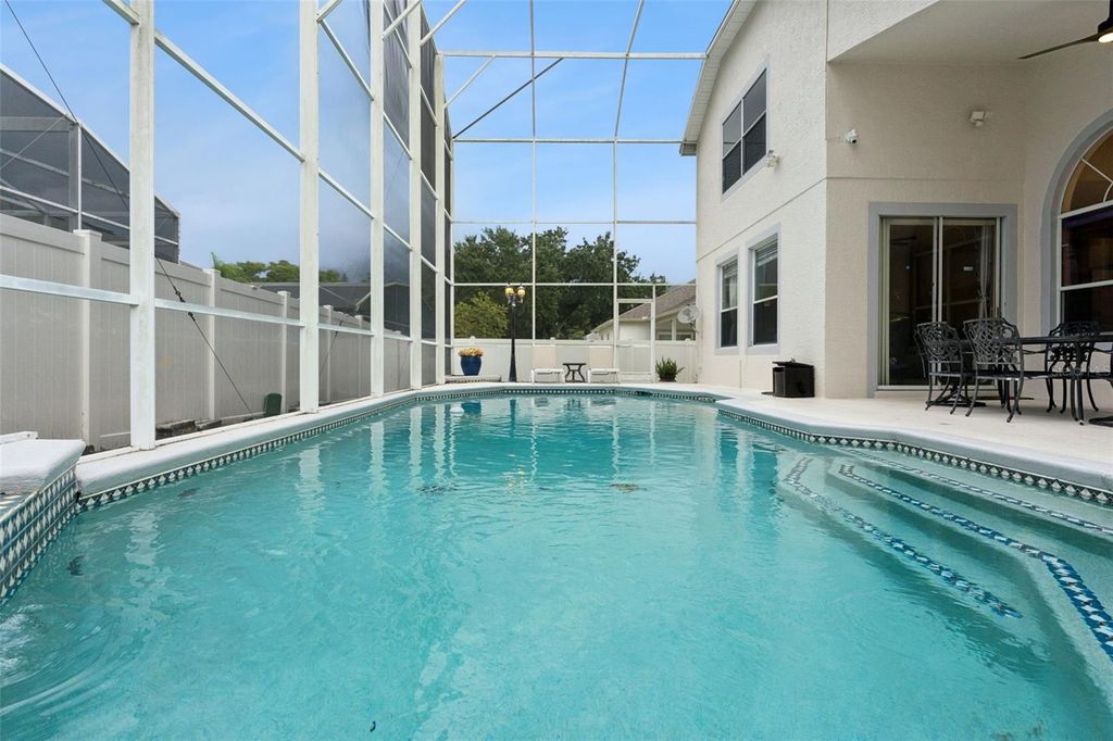 Image 45 of property listing at 8355 DIAMOND COVE CIRCLE, Orlando, FL 32836