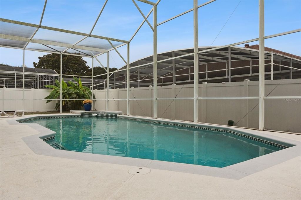 Image 47 of property listing at 8355 DIAMOND COVE CIRCLE, Orlando, FL 32836