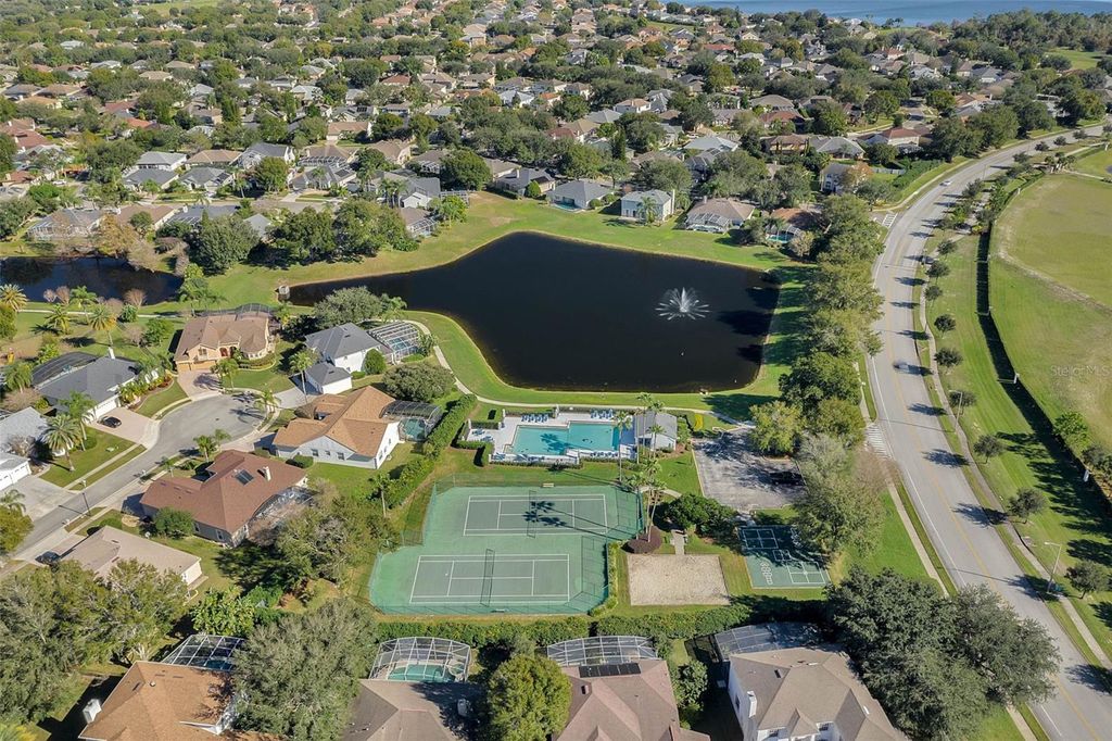 Image 61 of property listing at 8355 DIAMOND COVE CIRCLE, Orlando, FL 32836