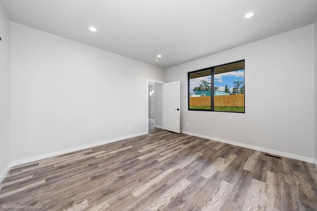 13527 W 12th Ave, Airway Heights, WA 99001