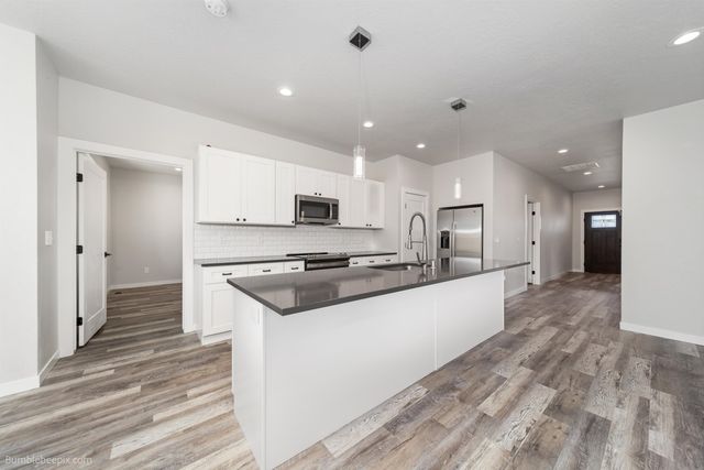 13527 W 12th Ave, Airway Heights, WA 99001