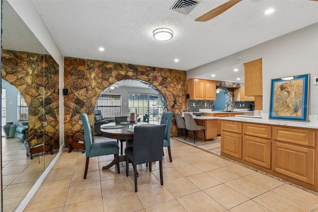 7699 92ND STREET, Seminole, FL 33777