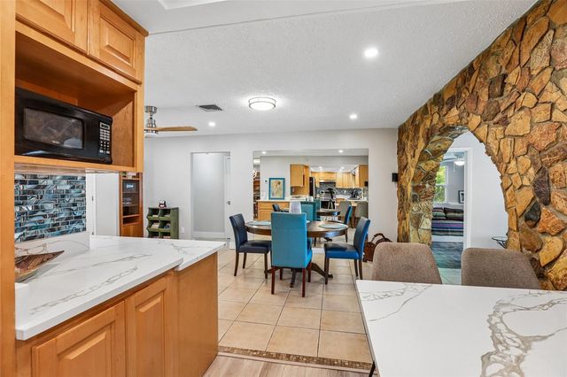 7699 92ND STREET, Seminole, FL 33777