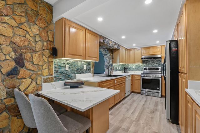 7699 92ND STREET, Seminole, FL 33777