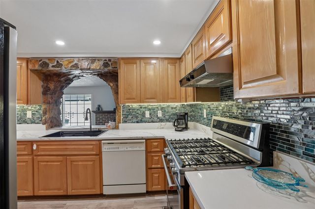 7699 92ND STREET, Seminole, FL 33777