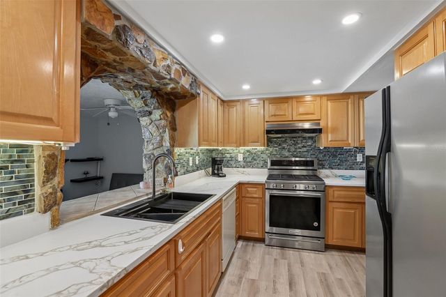 7699 92ND STREET, Seminole, FL 33777